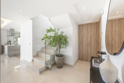 7f8b8dd992f037b953d41bdde3673b64 - 24