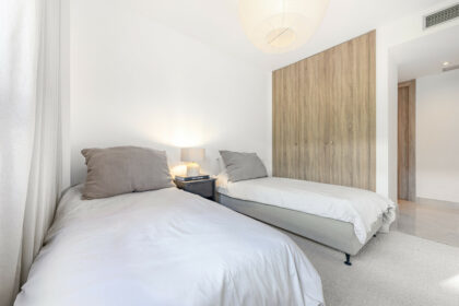 7f8b8dd992f037b953d41bdde3673b64 - 37