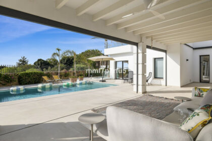 8108e9671f8ff5d3699f0d69970ba7ad - 20