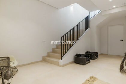 8108e9671f8ff5d3699f0d69970ba7ad - 27