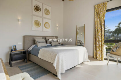 8108e9671f8ff5d3699f0d69970ba7ad - 4