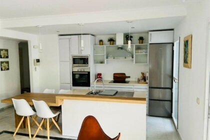 81b457ab061a231d6bf52e6bd8f6cfe6 - 2