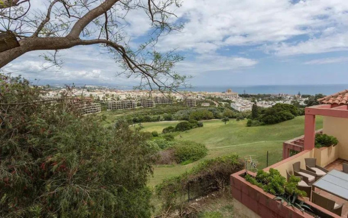 81d60cf7bbcf765be40e45e84a362ed3 - 1