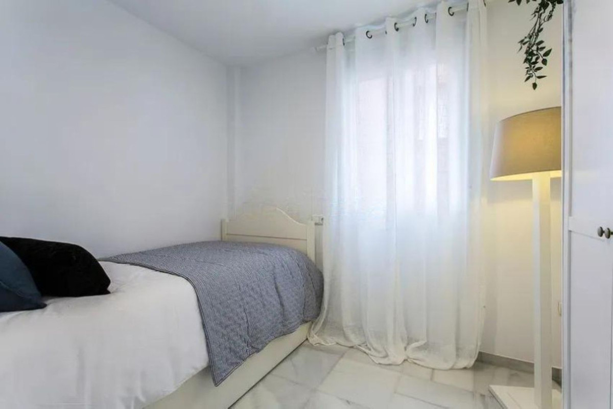 81d60cf7bbcf765be40e45e84a362ed3 - 14