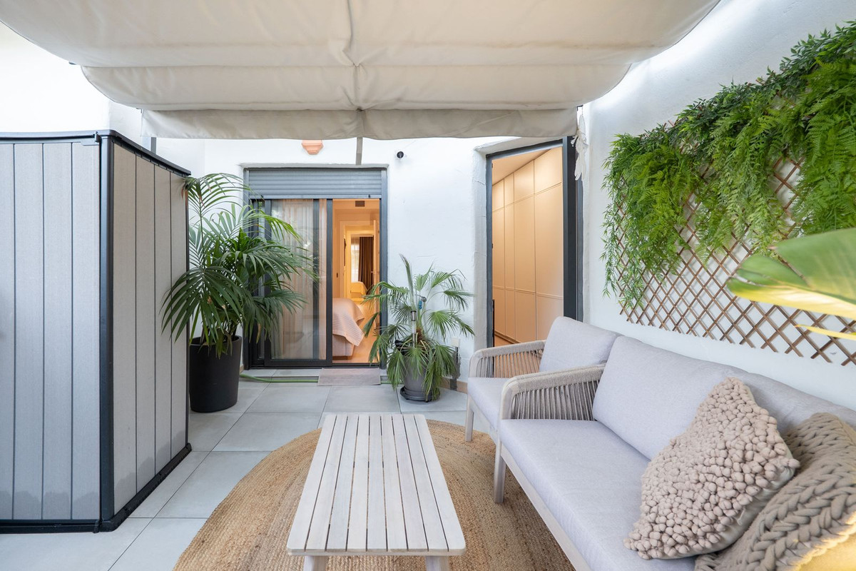 81d826a6377c6477e9d2a9be93f0773c - 15