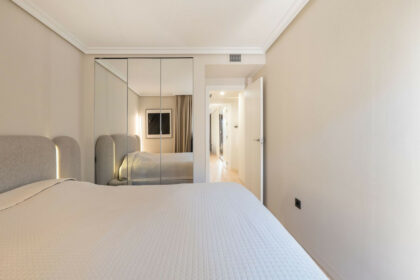 81d826a6377c6477e9d2a9be93f0773c - 18