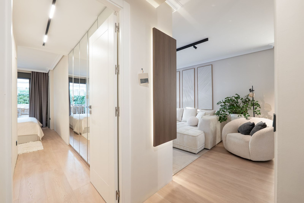 81d826a6377c6477e9d2a9be93f0773c - 22