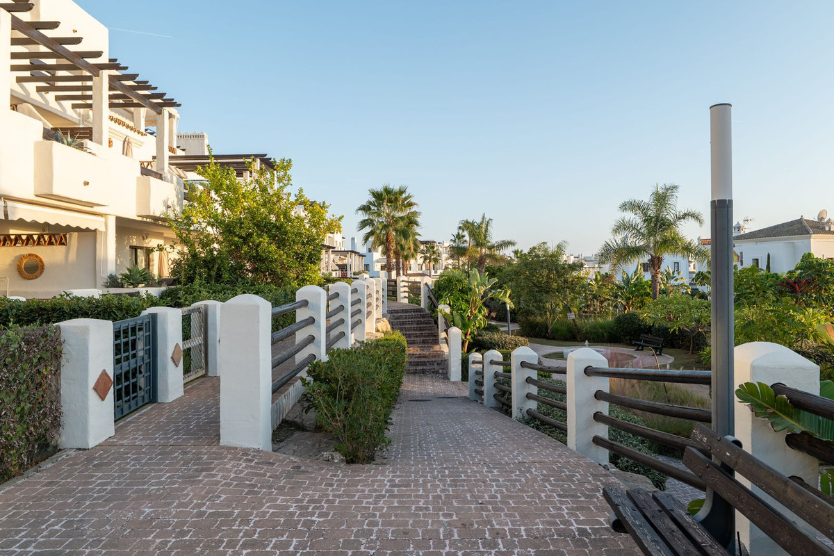 81d826a6377c6477e9d2a9be93f0773c - 27