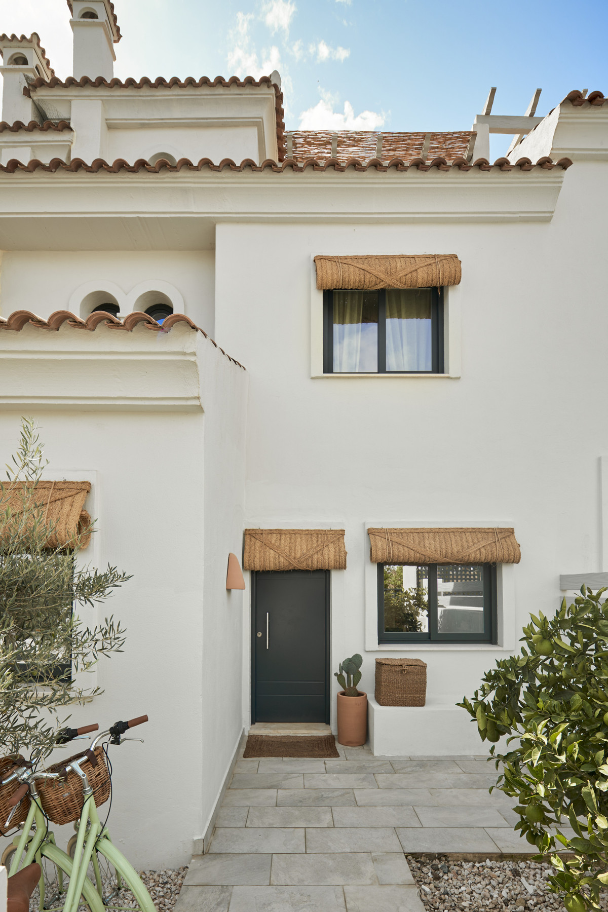 8245ab4292153f4f89d469d38e346d0b - 9