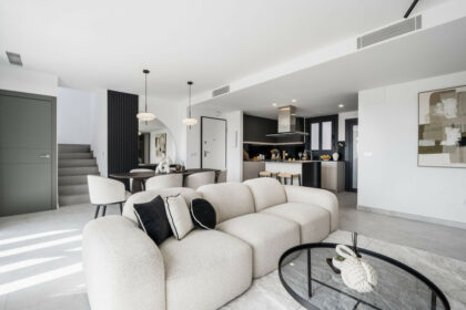 8263914068d713c035a08b8b3cbb25d1 - 12