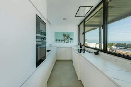 82b1f28a542e337fcb64c9975c453b79 - 16