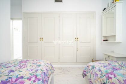 82eacf55f2ee0d1679ae8ad6930b22f9 - 15