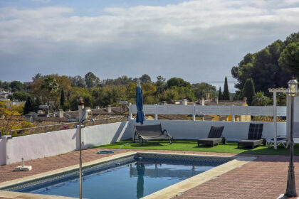 82f0081b785359266fdb77e8f0f0de2b - 18