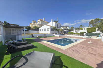 82f0081b785359266fdb77e8f0f0de2b - 25