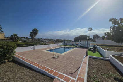 82f0081b785359266fdb77e8f0f0de2b - 32