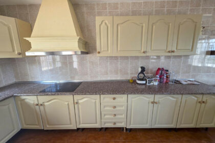 82f0081b785359266fdb77e8f0f0de2b - 37