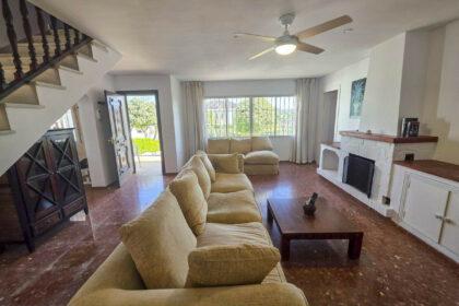 82f0081b785359266fdb77e8f0f0de2b - 4