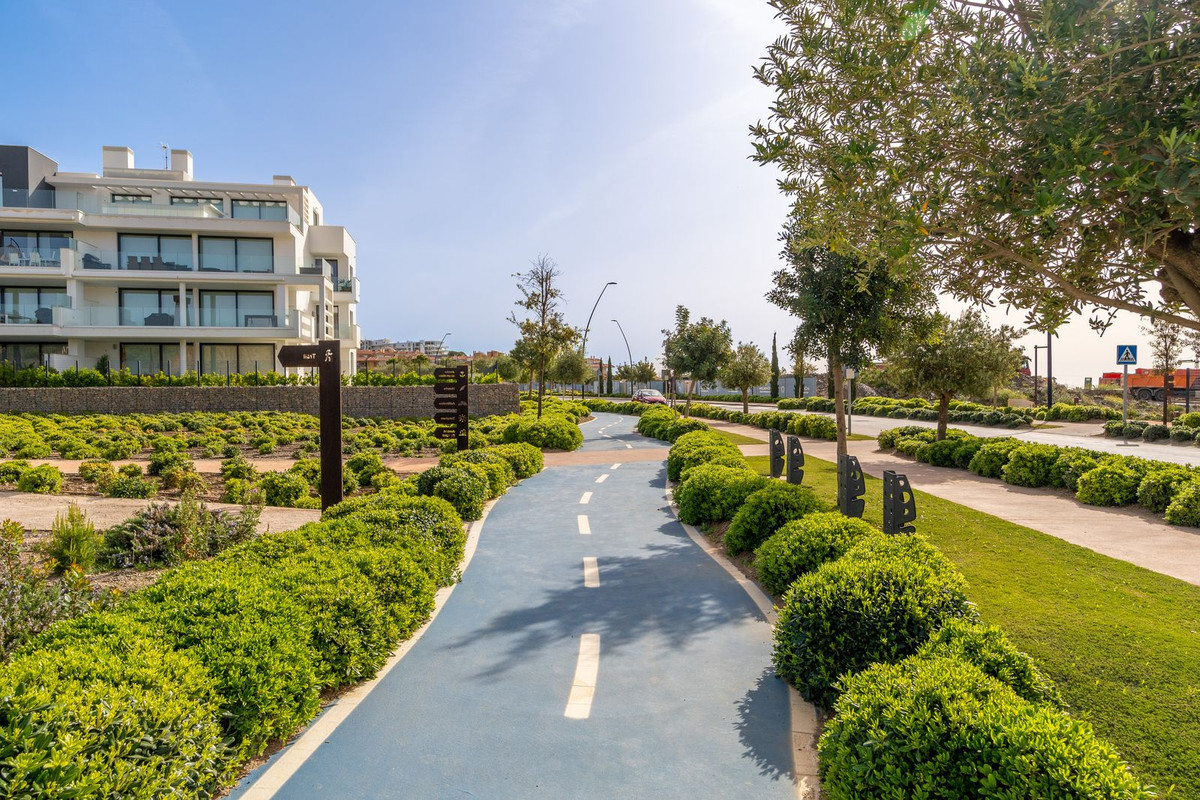 83f6a1764bca8d4bd450fdd17392e3f7 - 26