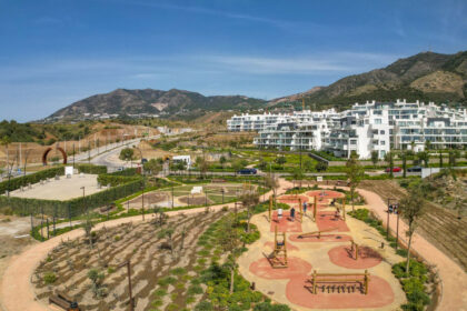 83f6a1764bca8d4bd450fdd17392e3f7 - 28