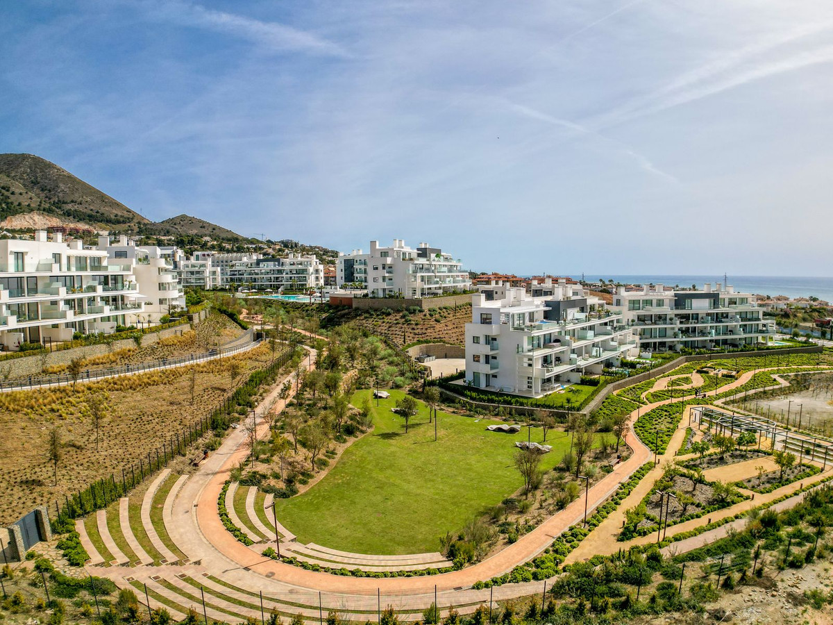 83f6a1764bca8d4bd450fdd17392e3f7 - 30