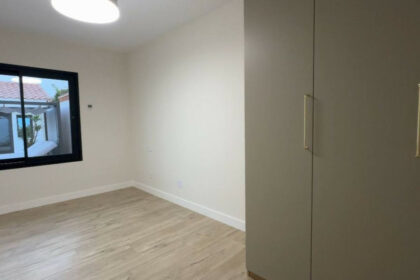 8427808e14d7695cbb0d483a6ccef58e - 18