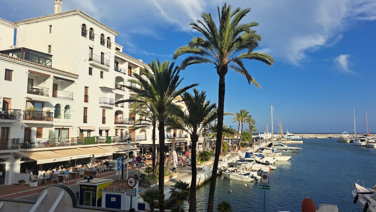 8431e670e974c0f0626162cd51f58b95 - 26