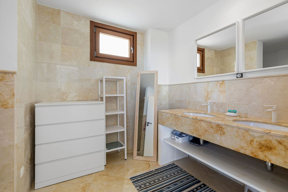 843df6b876a028d78e46248e809905d6 - 25