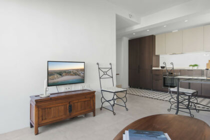 8452e0454d1618a94bafb8567999c7be - 10