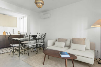 8452e0454d1618a94bafb8567999c7be - 8