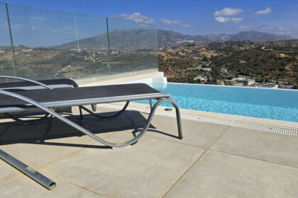 84779b8ae5c87edc5a34762c2db1a690 - 32