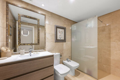 84b578977c86e0bdf949d053da09b390 - 19