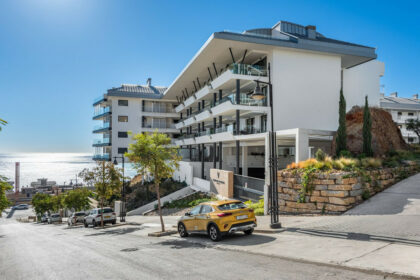 853ebb2014f7979eaa92523ea949b37e - 23