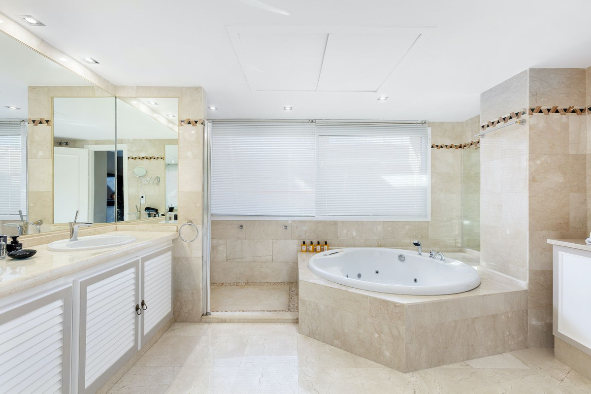 86343ef0aa60fd63a7e18440b1636860 - 14