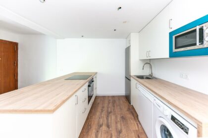 8807ec2d5e0246bffe08b5f54e17565d - 13