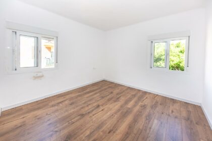 8807ec2d5e0246bffe08b5f54e17565d - 19