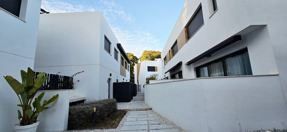 88e801822c871ace694813576a931994 - 23