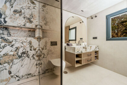 895221a3947384f6bbe7e9456ebf900f - 24