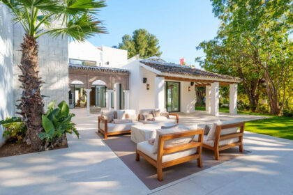 895221a3947384f6bbe7e9456ebf900f - 54