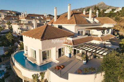 8a18f0e34b9342bc908865137b191208 - 1