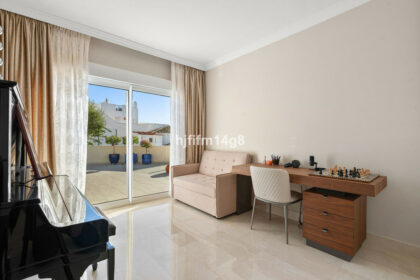 8a18f0e34b9342bc908865137b191208 - 12