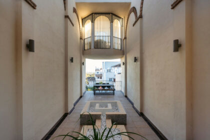 8a18f0e34b9342bc908865137b191208 - 16