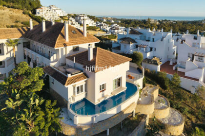 8a18f0e34b9342bc908865137b191208 - 19