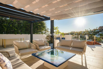 8a18f0e34b9342bc908865137b191208 - 2