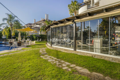 8a18f0e34b9342bc908865137b191208 - 28