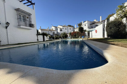 8b41fe39711640dd9a34e83665fa6370 - 12