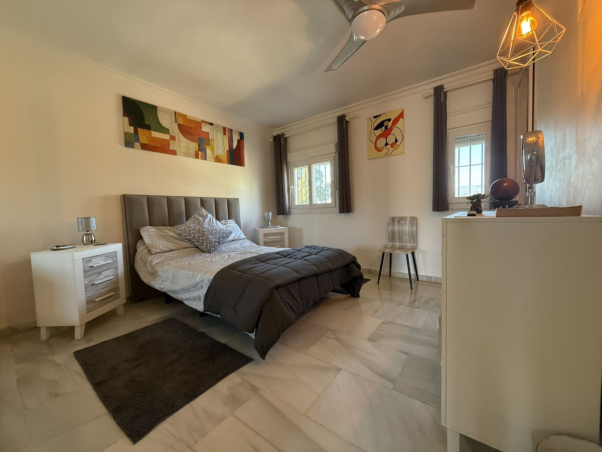 8b41fe39711640dd9a34e83665fa6370 - 17