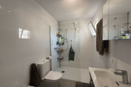 8b41fe39711640dd9a34e83665fa6370 - 19