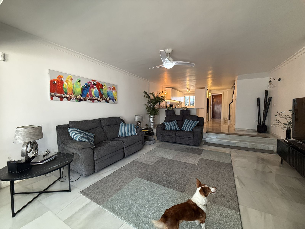 8b41fe39711640dd9a34e83665fa6370 - 22