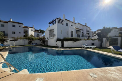 8b41fe39711640dd9a34e83665fa6370 - 28