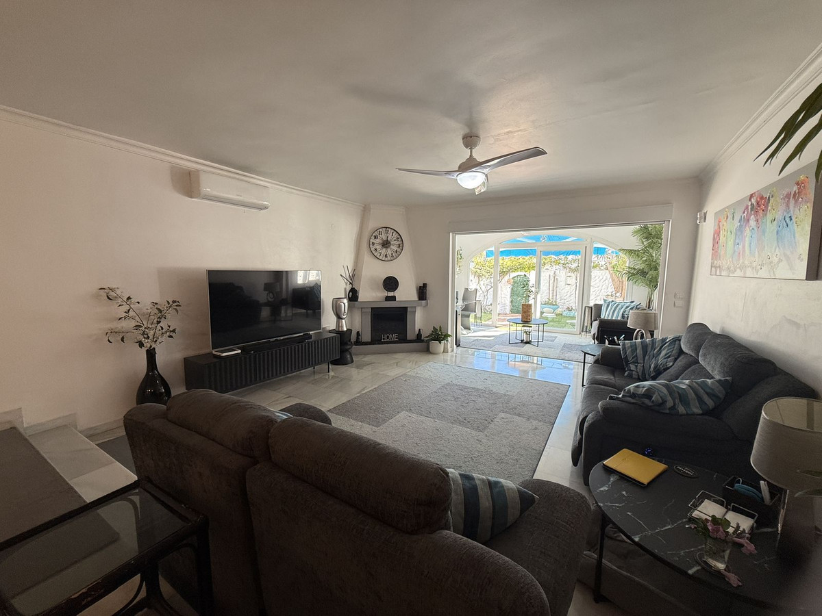 8b41fe39711640dd9a34e83665fa6370 - 4